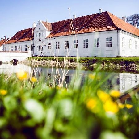 Store Restrup Manor House Bagian luar foto