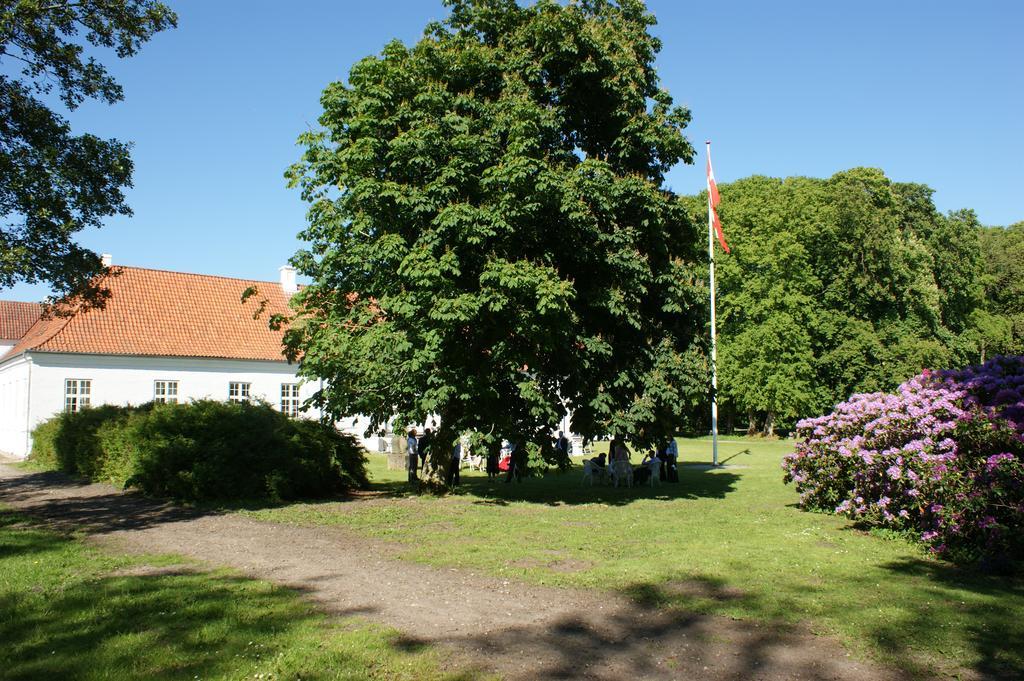 Store Restrup Manor House Bagian luar foto