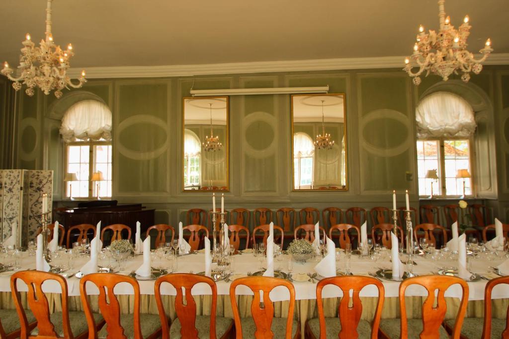 Store Restrup Manor House Bagian luar foto