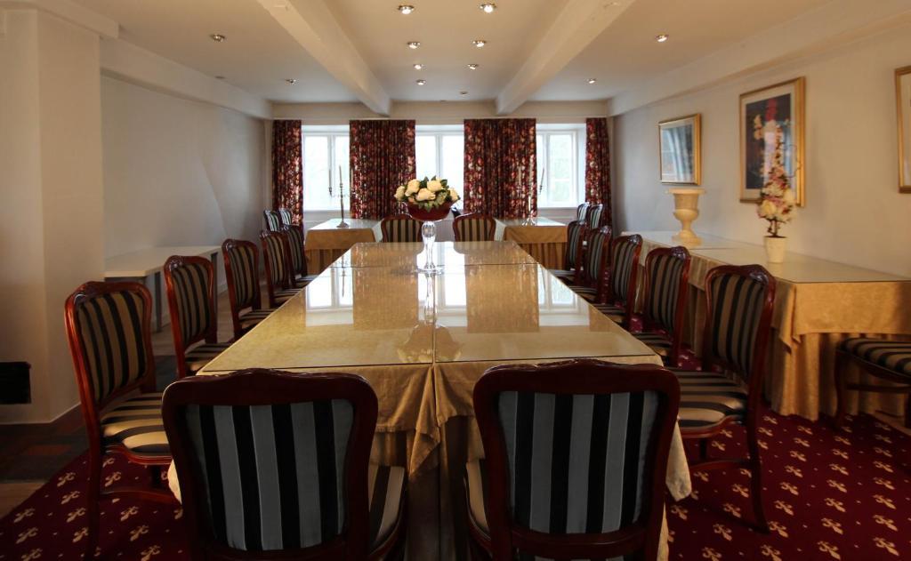 Store Restrup Manor House Bagian luar foto