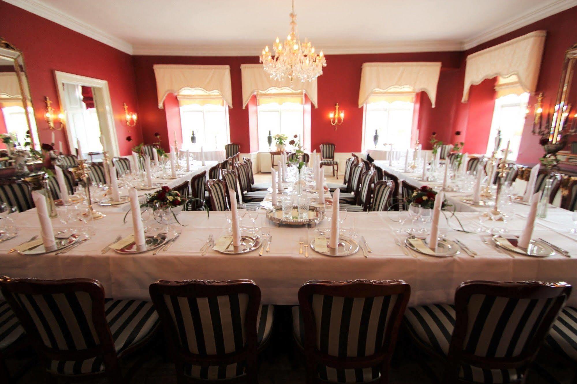 Store Restrup Manor House Bagian luar foto