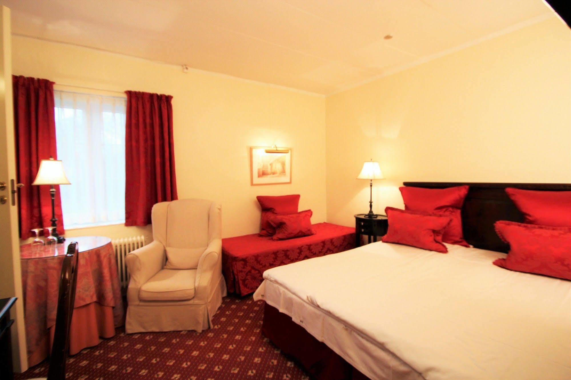 Store Restrup Manor House Bagian luar foto
