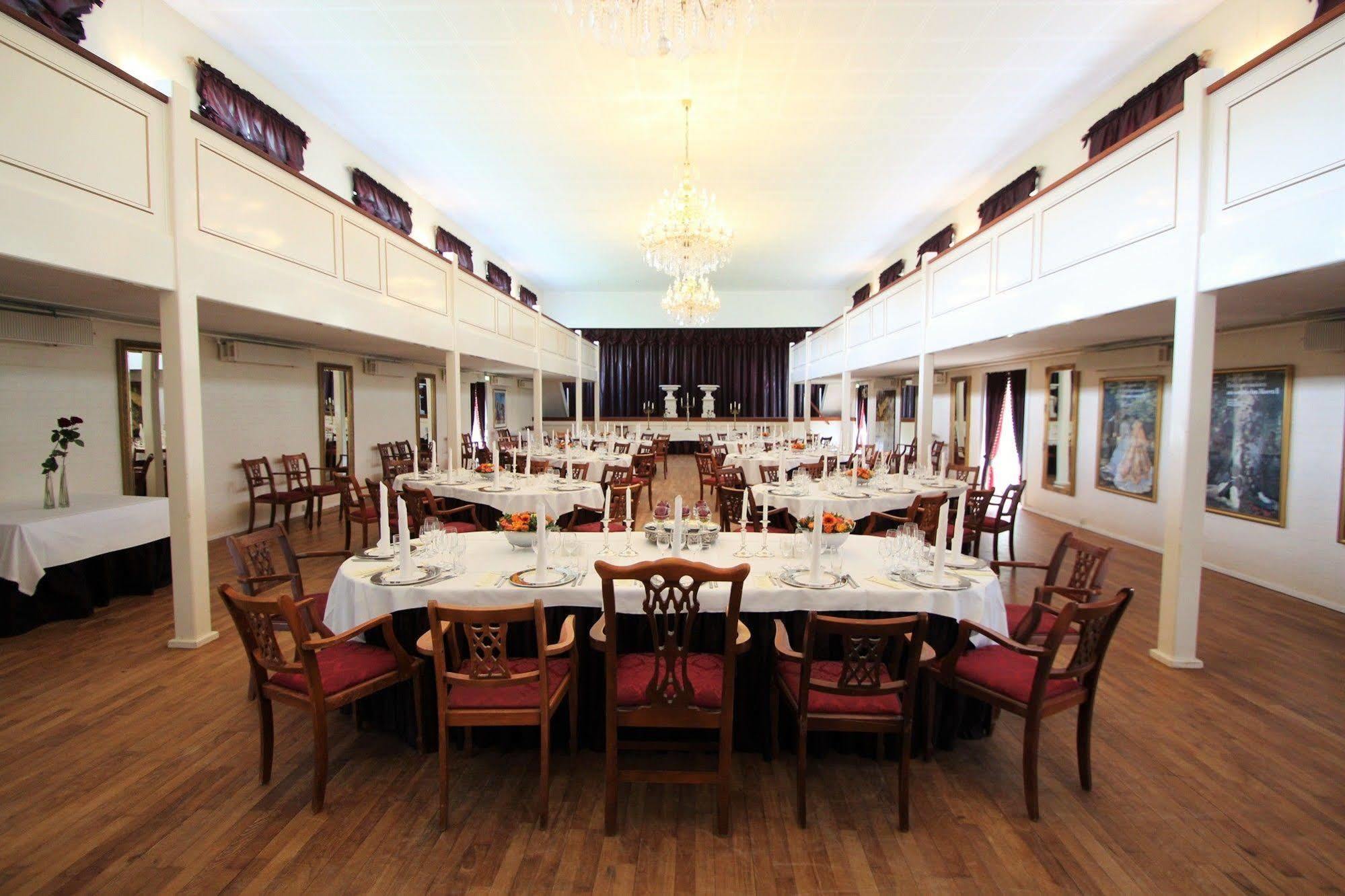 Store Restrup Manor House Bagian luar foto